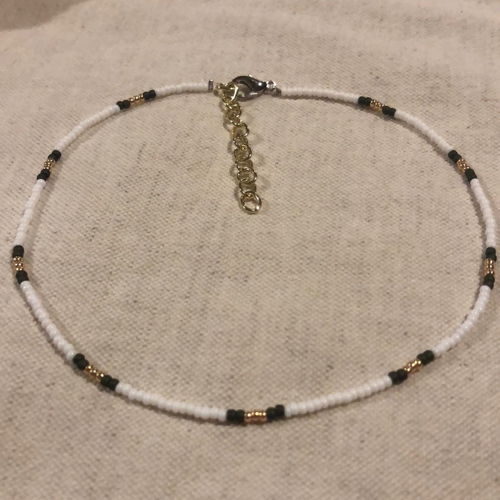 Choker - Picture 3 of 3